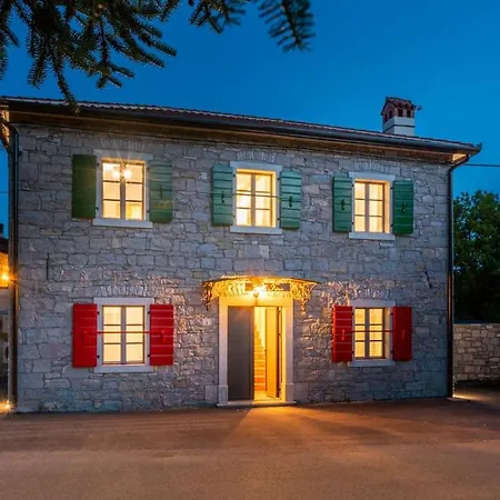 Holiday home Tina Livade