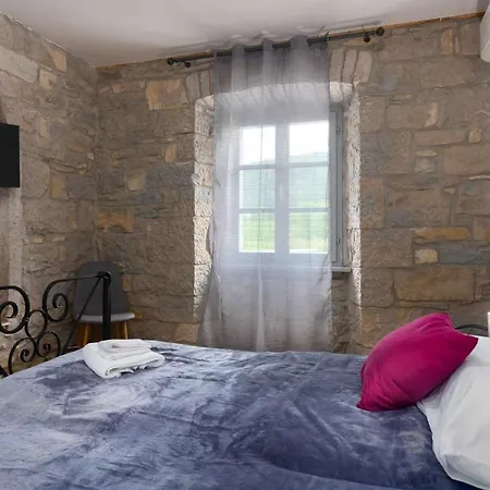 Tina Holiday home Livade